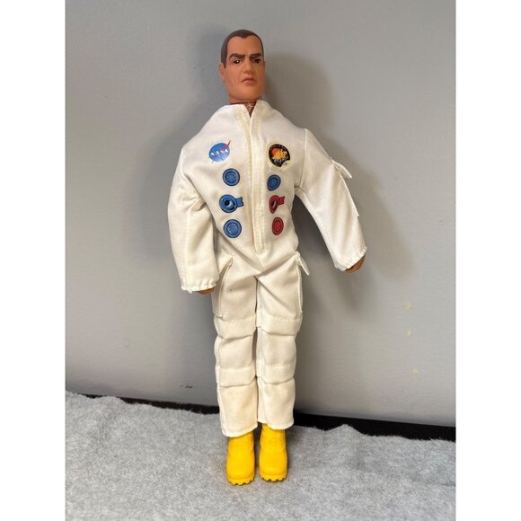 1992 Hasbro Action Man Astronaut Figure W/ NASA Suit & Yellow Boots - Picture 1 of 8